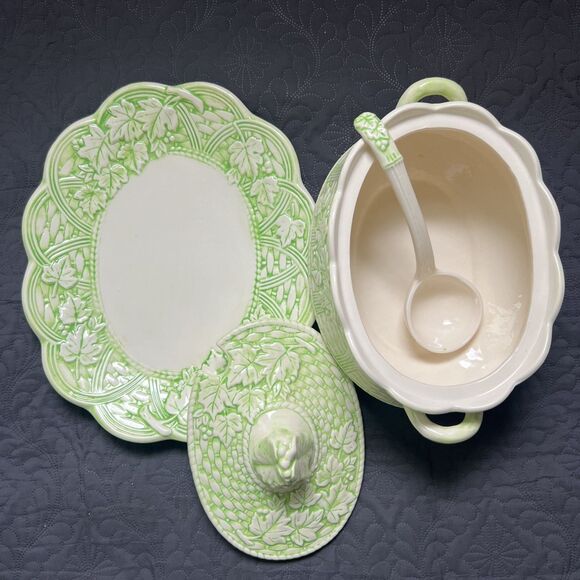 VTG Green Leaf Lattice Ceramic Soup Tureen Gravy Boat Platter Set w/Ladle Server - Picture 6 of 13